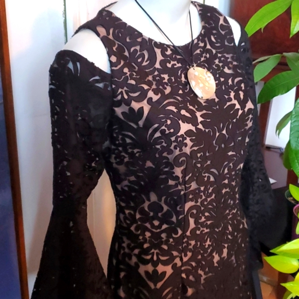 Xscape black lace nude lined cold shoulder dress, 8